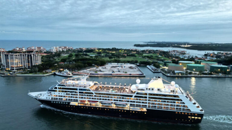 Croisière de prestige : à quoi ressemble un voyage en bateau de luxe ?